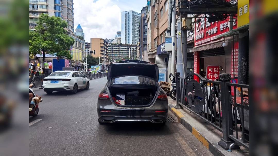 塑料夫妻情?贵阳男子违章被抓<strong></p>
<p>比特派下载</strong>,开口第一句:“是老婆干的”!