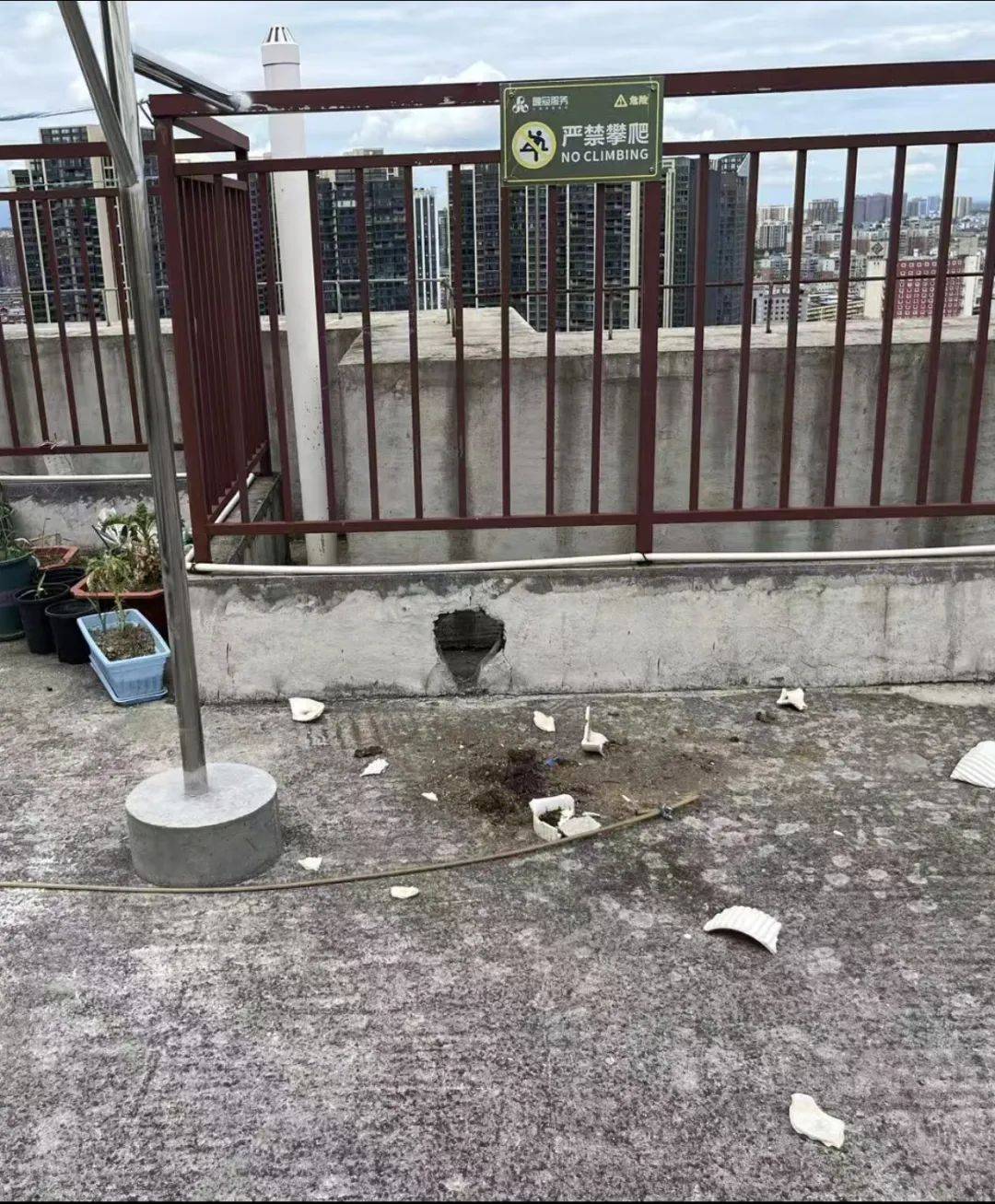 湖南衡阳29岁女子疑被男友施暴后从25楼跳下身亡 男友徐某此前还刺激说:“你放心<strong></p>
<p>比特派新钱包</strong>,她不会去死的”