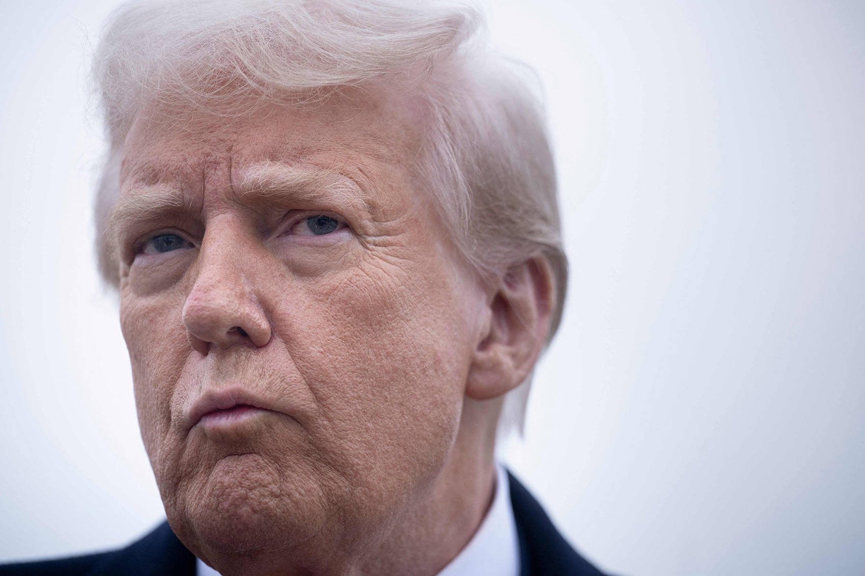 特朗普：普京无需同意和泽连斯基会面！俄罗斯称击落8枚英制导弹！就结束冲突，泽连斯基最新发声