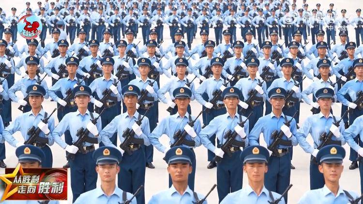 九三阅兵倒计时5天<strong></p>
<p>币安</strong>!空中梯队多型新机将首次受阅 队员练就“米秒不差”