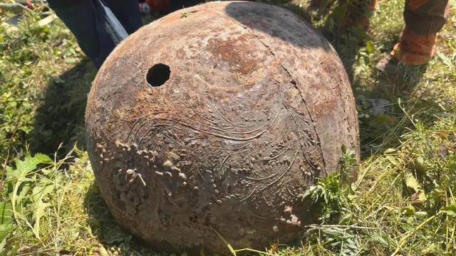 驴友爬大同殿山发现4个疑似佛磬老物件:刻有“嘉靖四十二年”等铭文<strong></p>
<p>币安官网</strong>,已移交文保部门