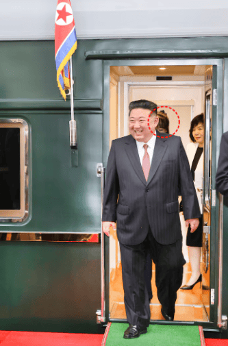 金正恩女儿首登国际舞台<strong></p>
<p>币安app下载</strong>,引爆接班传闻!英国首相被架空,工党内斗成全武行…