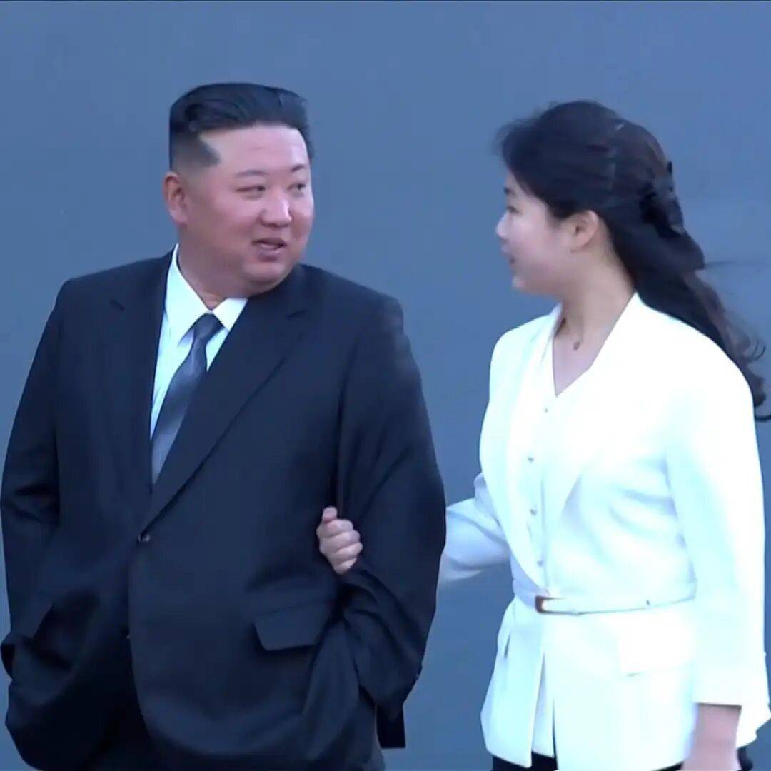 金正恩女儿首登国际舞台<strong></p>
<p>币安app下载</strong>,引爆接班传闻!英国首相被架空,工党内斗成全武行…