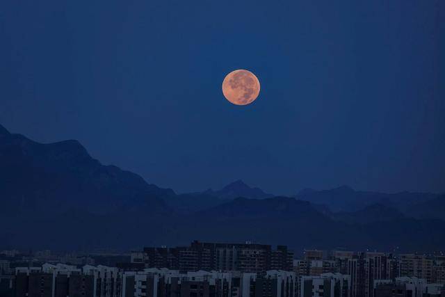 刷屏朋友圈<strong></p>
<p>币安binance官网</strong>!“红月亮”高清大图来了