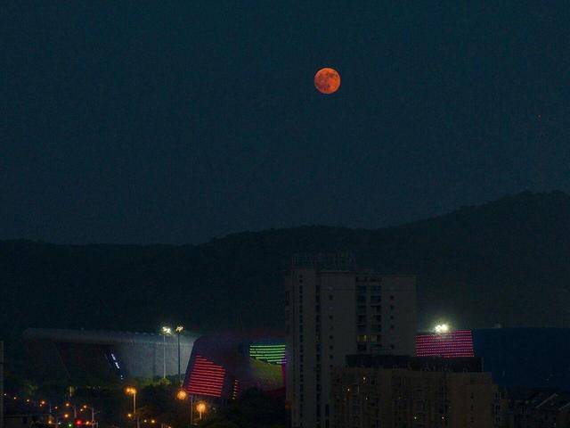 刷屏朋友圈<strong></p>
<p>币安binance官网</strong>!“红月亮”高清大图来了