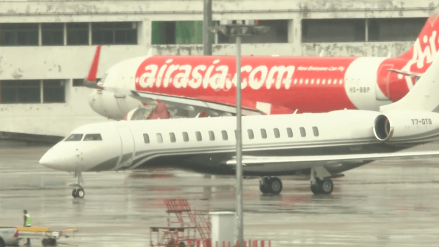 他信回泰国后<strong></p>
<p>币安网</strong>,被判有罪,须重新服刑1年!泰国新总理选举当日,他曾飞去迪拜