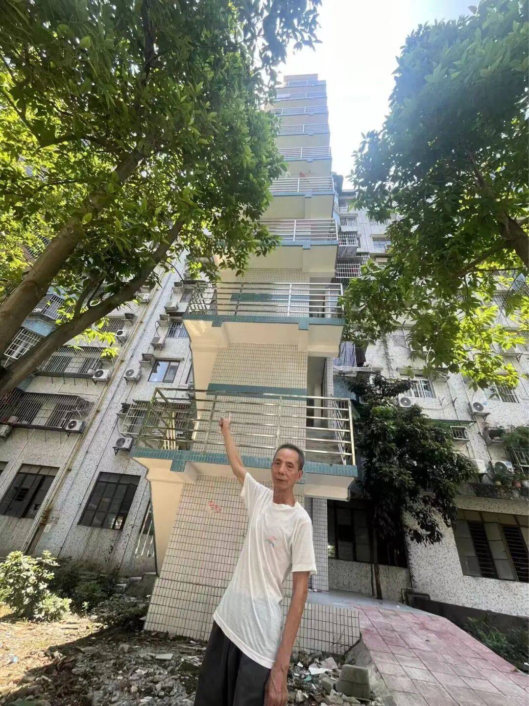 交了200多万元等了7年<strong></p>
<p>币安网</strong>,小区电梯加装仍烂尾,最新进展