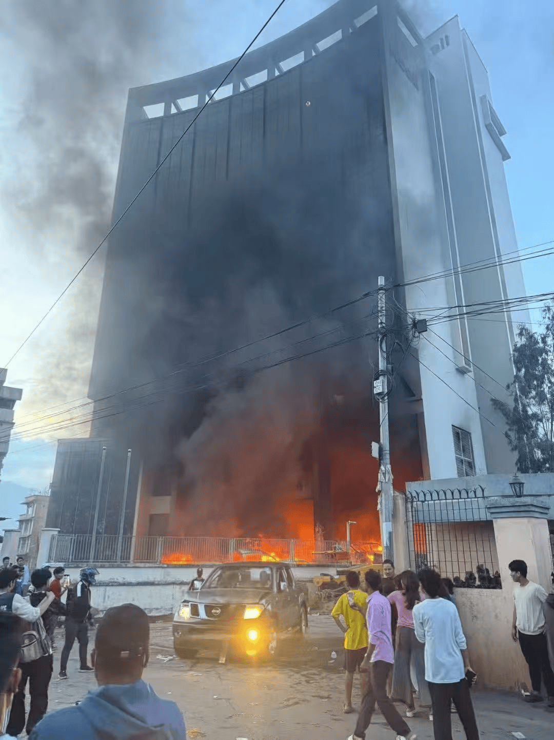 逃离尼泊尔:看到“中国边检”<strong></p>
<p>币安创始人</strong>,悬着的心终于放下