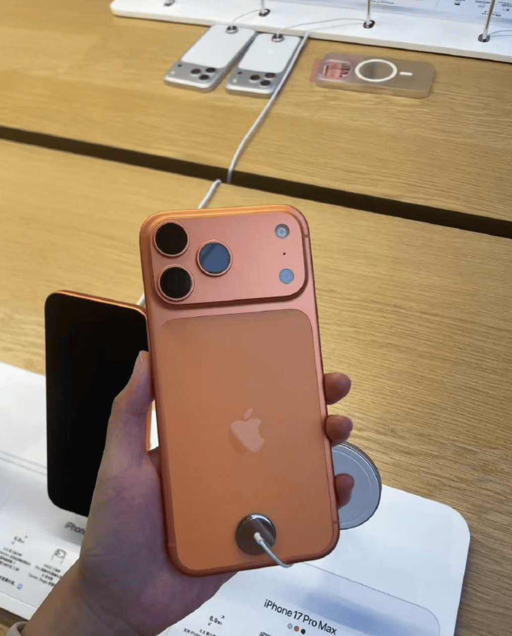 iPhone 17 Pro被黄牛拒收:“卖的人多<strong></p>
<p>安币交易所</strong>,货太多了”