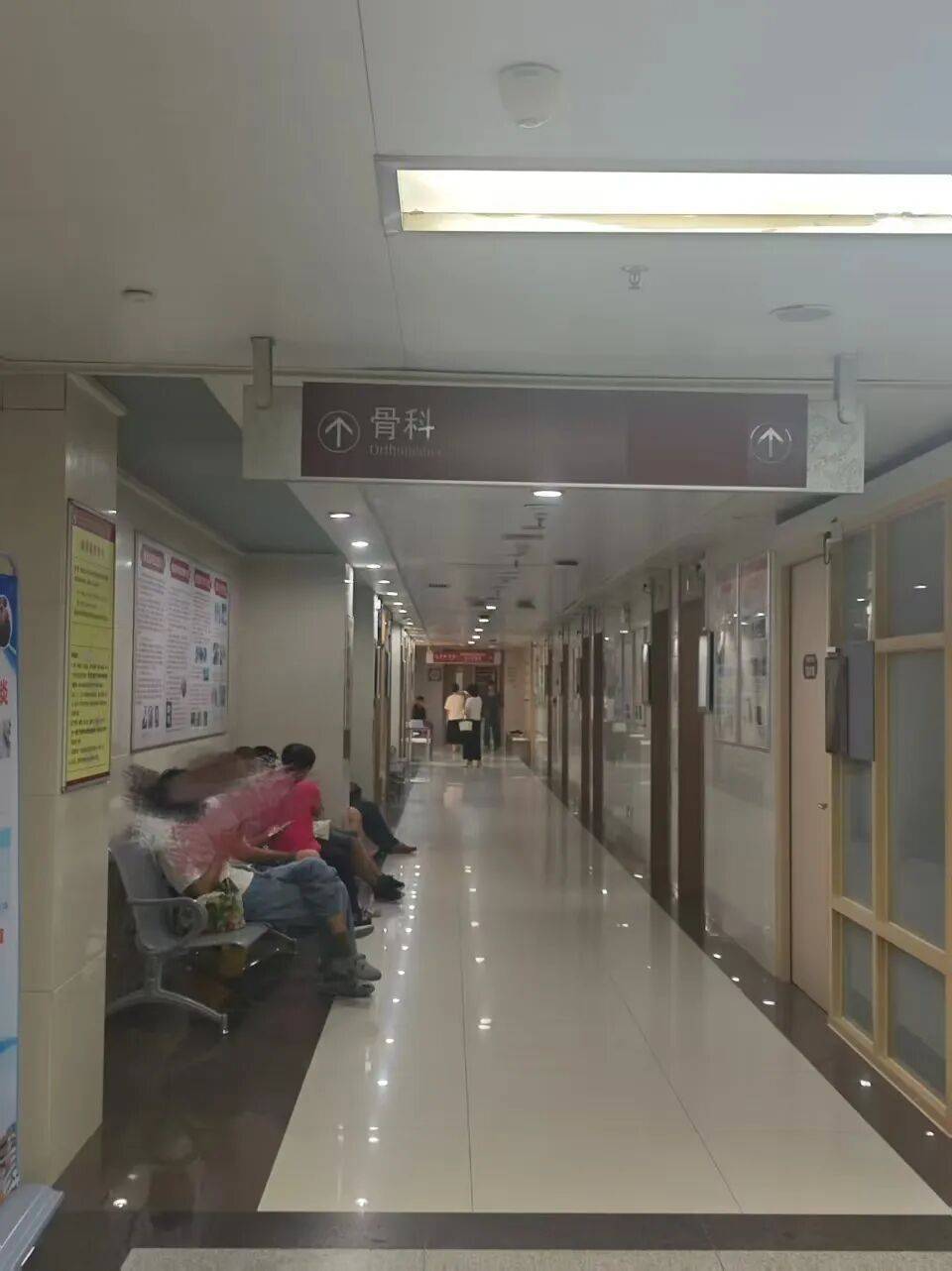 广州一医院发生伤医事件<strong></p>
<p>币安下载官方app</strong>,医生“受伤很重”,已做完手术送至ICU,行凶者已被抓