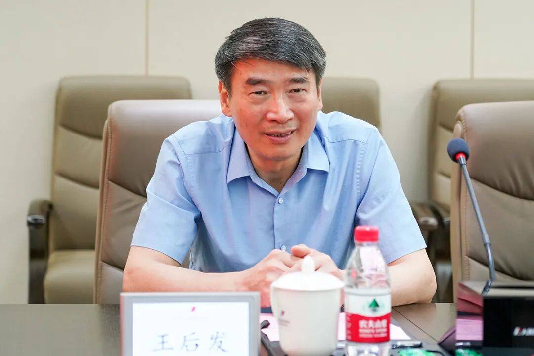 县委书记主动交代问题7个月后<strong></p>
<p>币安下载官方app</strong>,县人大常委会原主任也主动交代问题,两人长期共事