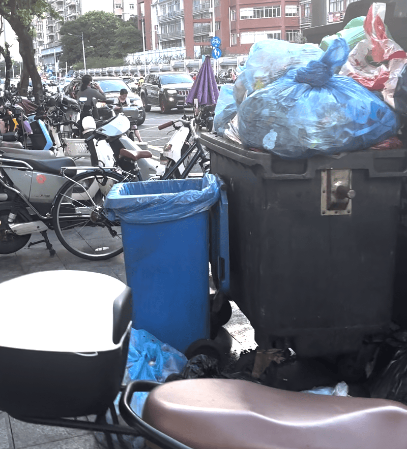 深圳一医院门口被指“举步维艰”<strong></p>
<p>安币</strong>!整治后记者实探:仍很堵