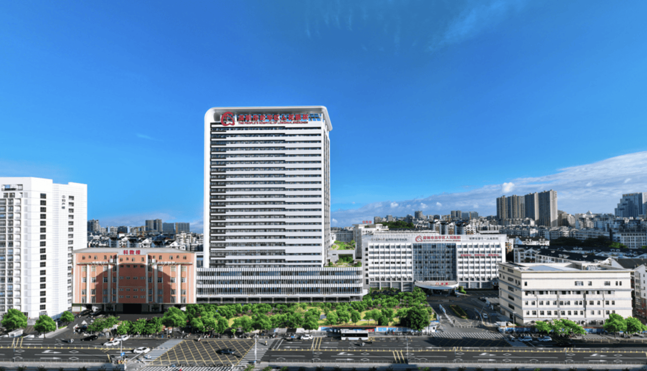 深圳一医院门口被指“举步维艰”<strong></p>
<p>安币</strong>!整治后记者实探:仍很堵