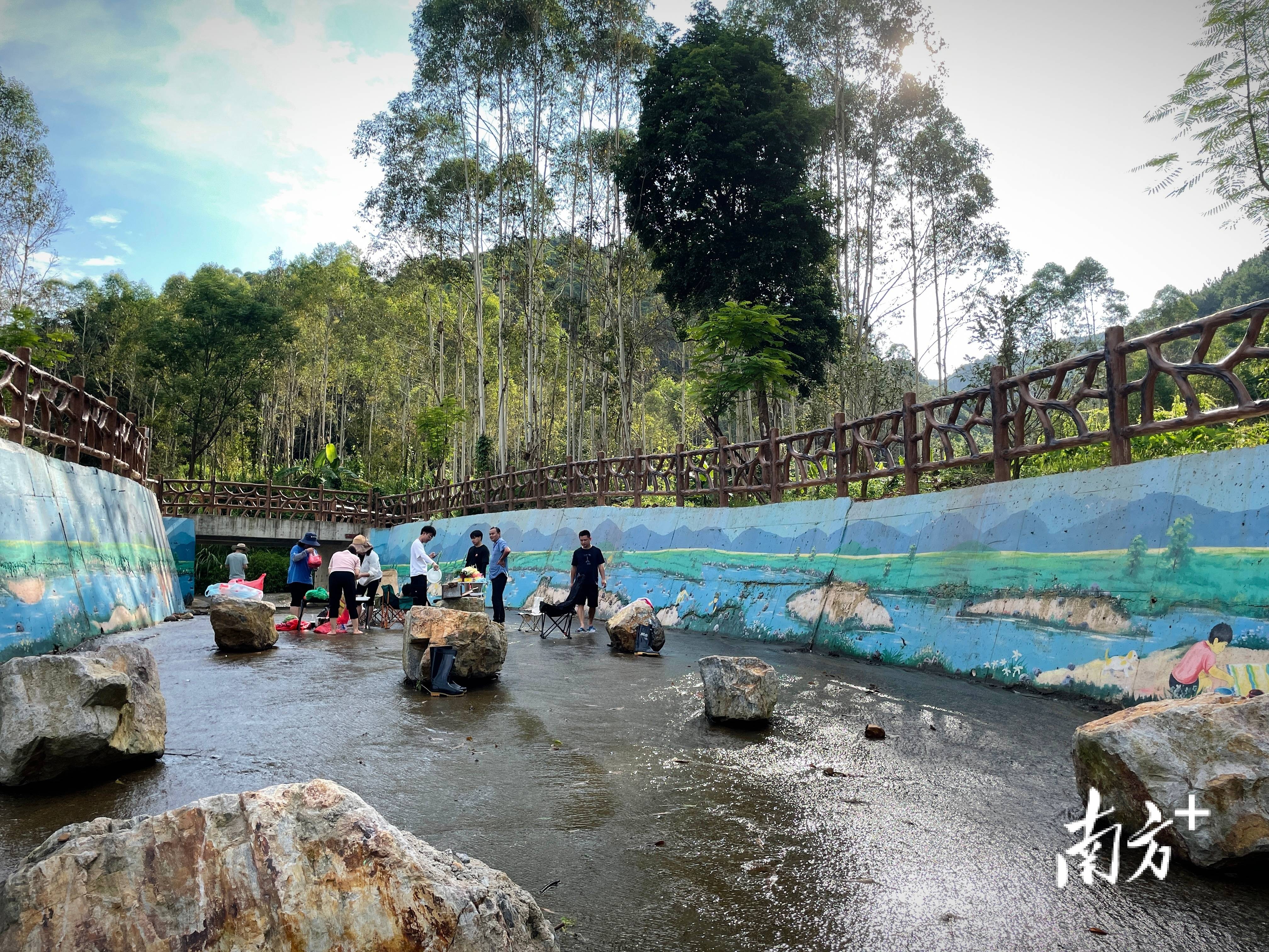 “外来媳妇”谭焕贞五年深耕<strong></p>
<p>安币</strong>,佛冈高岗宝山村换新貌