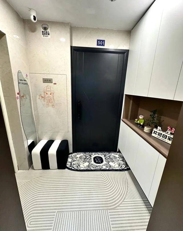 物业“不让门口放鞋子”<strong></p>
<p>币安老板</strong>,门口放鞋柜违法吗?