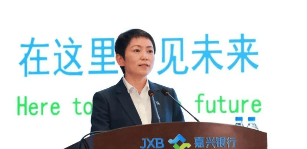 嘉兴银行人事“地震”<strong></p>
<p>币安注册</strong>,业绩承压下女行长临危受命