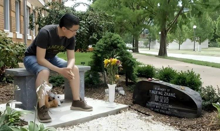 章莹颖男友国庆探望章父并协助直播<strong></p>
<p>币安交易平台</strong>，网友劝其早点结婚，本人回应