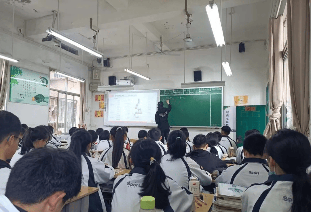 江西上饶初中生物教师郑忆晴因病去世<strong></p>
<p>币安交易平台</strong>,年仅35岁