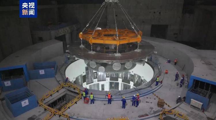 全球首个、关键突破 国庆假期大国重器捷报频传