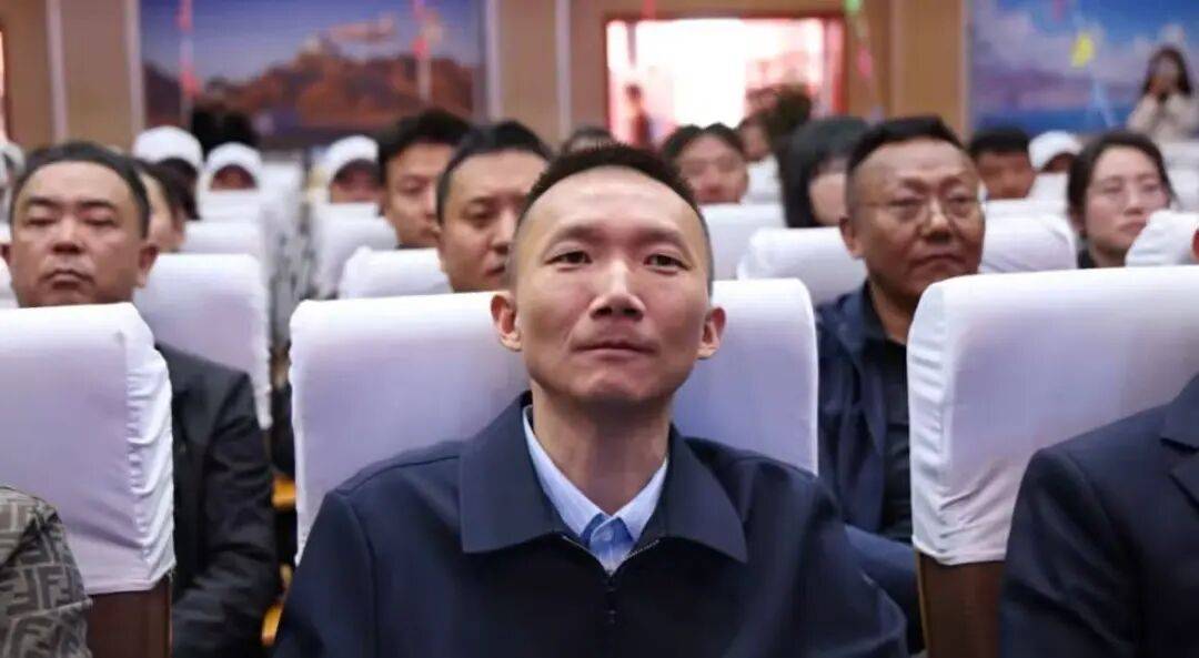 曾跨省调整<strong></p>
<p>币安网址</strong>,“85后”袁林鹏提名为县长人选