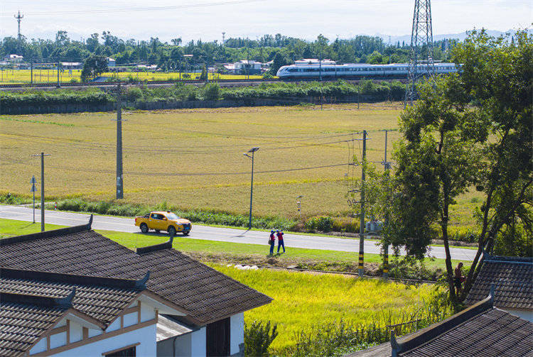 阖家团圆时<strong></p>
<p>币安交易所官网</strong>,他们守护蓉城灯火