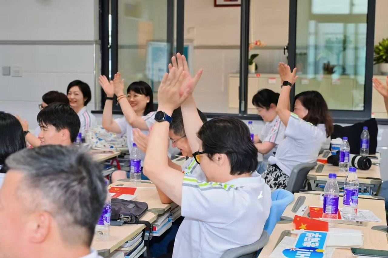 那个让老师骄傲的“调皮”班级!30年同学聚会<strong></p>
<p>币安币价格今日行情</strong>,还伴有一封来自贵州的感谢信