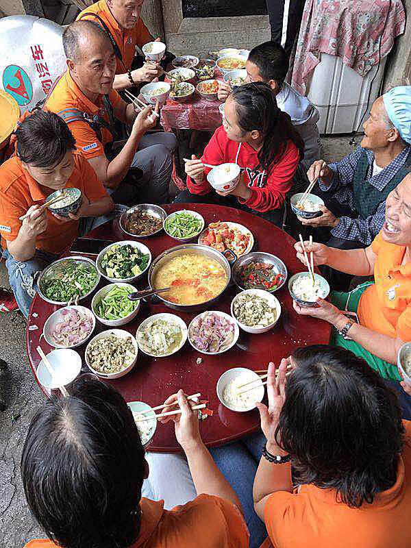 那个让老师骄傲的“调皮”班级!30年同学聚会<strong></p>
<p>币安币价格今日行情</strong>,还伴有一封来自贵州的感谢信