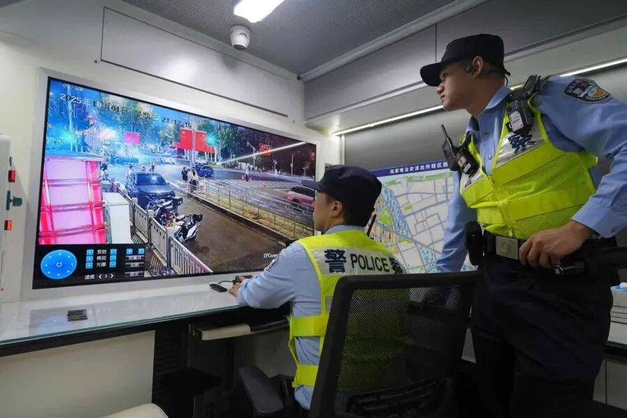 突然群发<strong></p>
<p>币安链</strong>!大批上海市民收到警方短信!全市爆火网红已被锁定...有爸爸因孩子违规被罚款