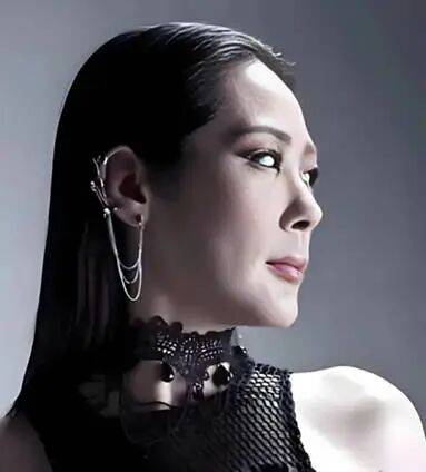 关淑怡病危:有一种叛逆<strong></p>
<p>币安链</strong>,叫关淑怡