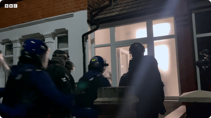 凯特患癌竟因辉瑞疫苗?伦敦4万被盗手机直飞香港<strong></p>
<p>币安链</strong>,比贩毒暴利产业链曝光…