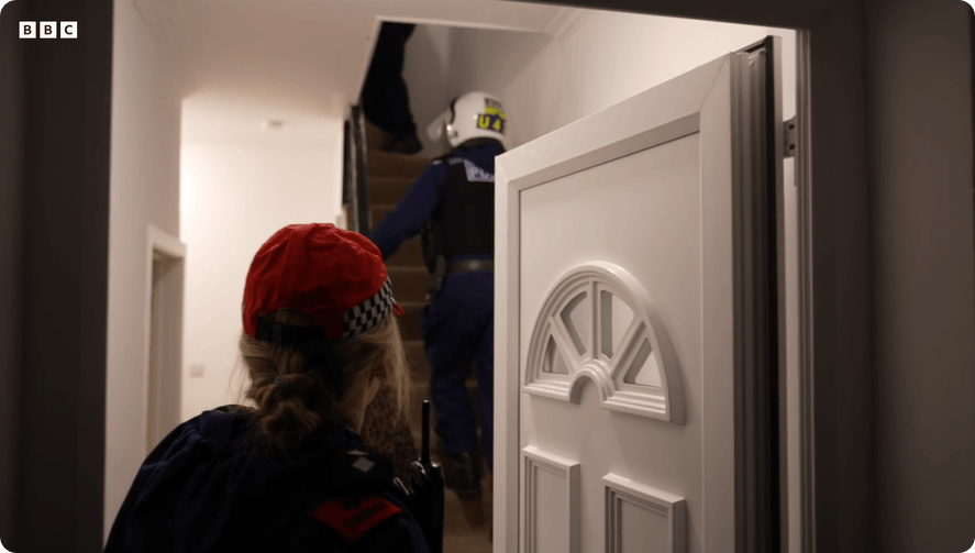 凯特患癌竟因辉瑞疫苗?伦敦4万被盗手机直飞香港<strong></p>
<p>币安链</strong>,比贩毒暴利产业链曝光…