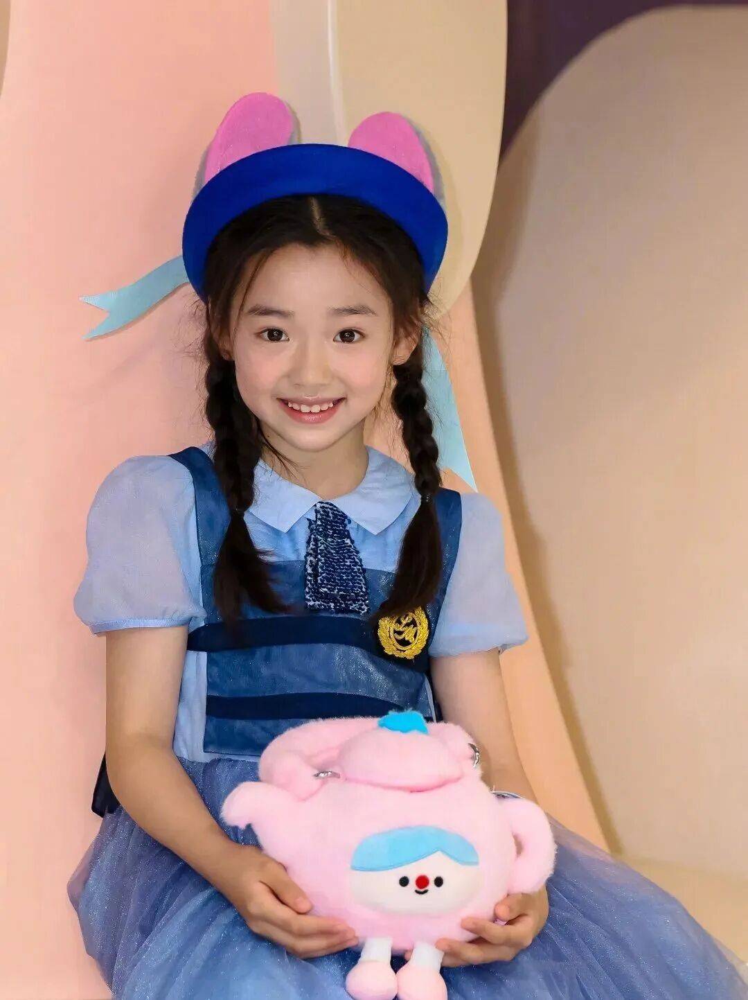 9岁小酒窝<strong></p>
<p>币安链</strong>，大大方方成顶流