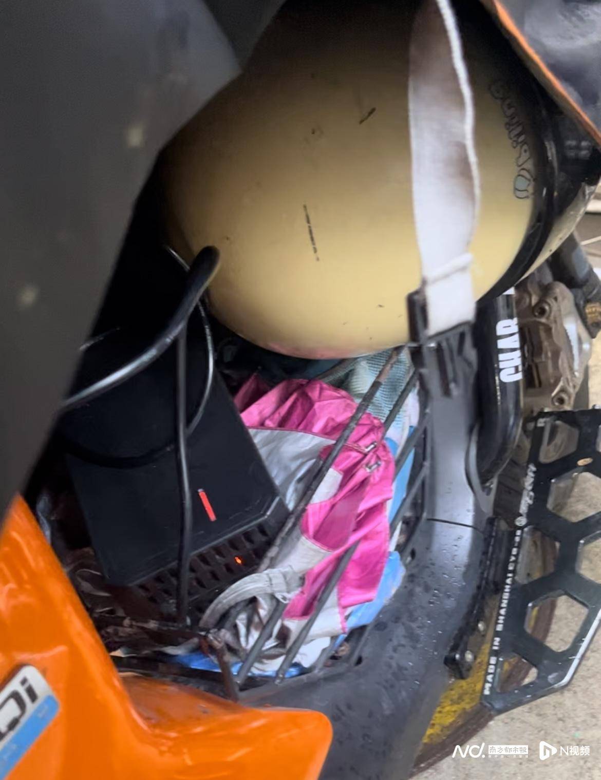 深圳一小区电动车管理引担忧<strong></p>
<p>安币网官网</strong>,部门责令整改后,记者实探