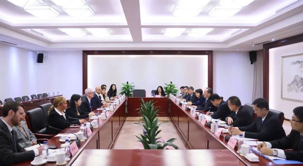 工信部部长会见苹果CEO库克，谈了这些话题