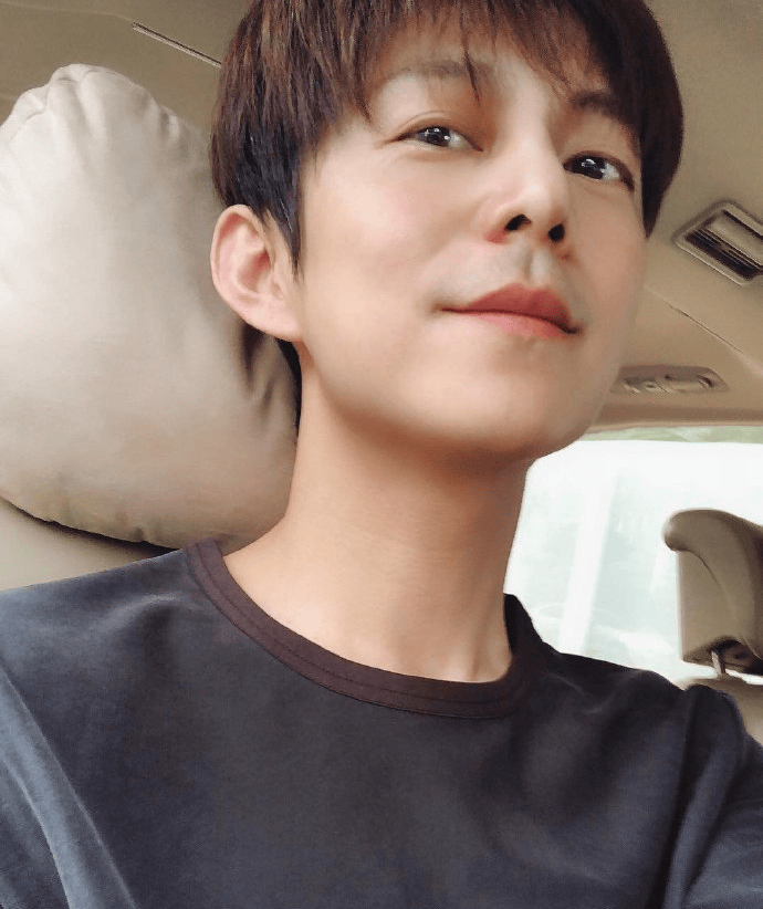 51岁何炅坦言:精力大不如前<strong></p>
<p>币安网站</strong>,我现在特别痛苦,又近视又老花