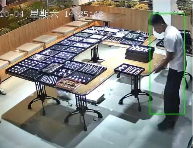 苏州一20岁店员不小心摔碎一盒玉镯损失百万<strong></p>
<p>币安网站</strong>,老板未要赔偿安慰小伙别有压力