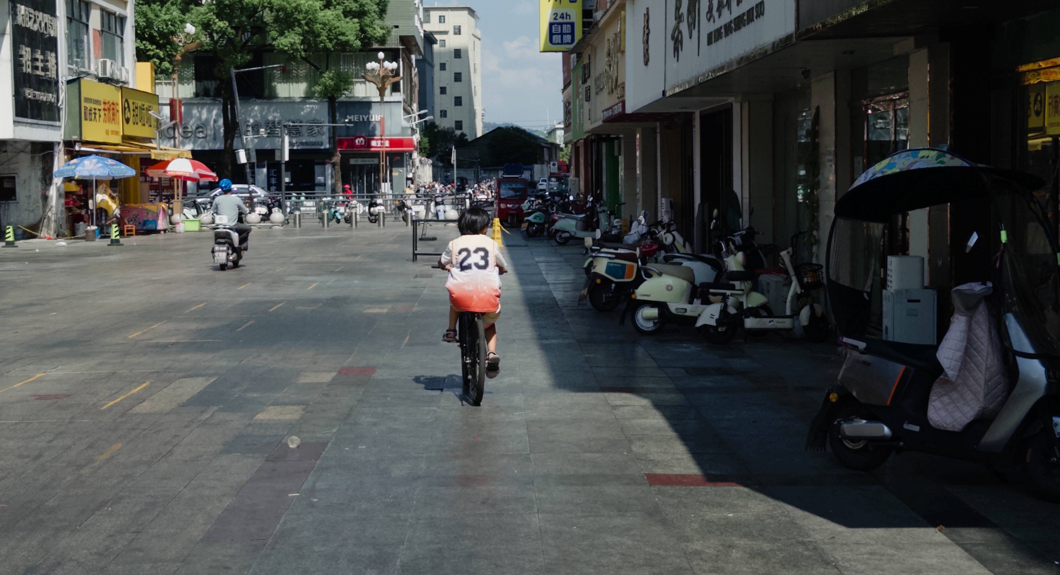 在县城当老师<strong></p>
<p>币安binance</strong>,没那么吃香了