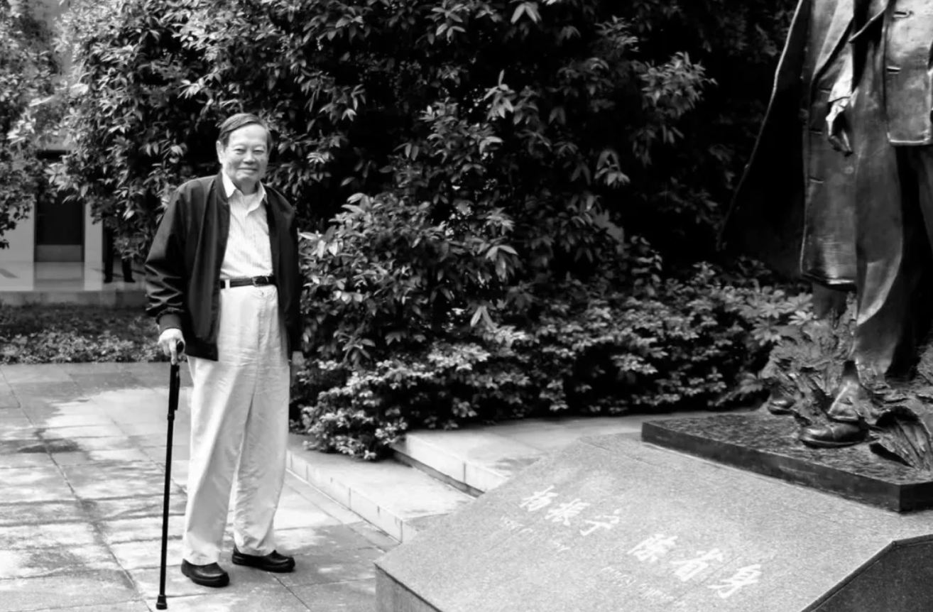 杨振宁为什么连续32年担任东莞理工学院名誉校长<strong></p>
<p>币安智能链</strong>?