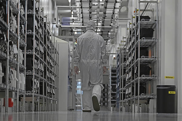 “德法支持欧盟对华贸易强硬<strong></p>
<p>币安官方网站</strong>，德国提议：考虑动用‘核选项’”