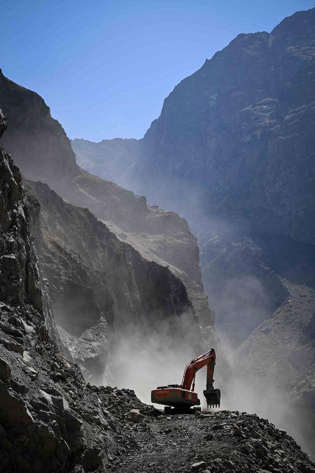 青年说 | 到中亚<strong></p>
<p>ERC20</strong>,奔赴一场激动人心的“探秘”