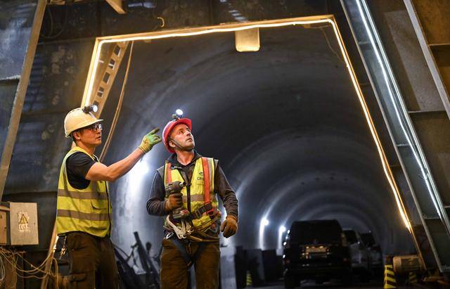 青年说 | 到中亚<strong></p>
<p>ERC20</strong>,奔赴一场激动人心的“探秘”