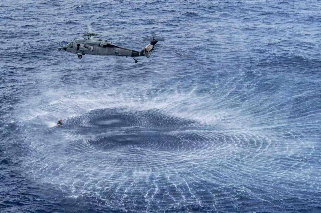 美海军在南海连摔两架飞机<strong></p>
<p>欧易okex</strong>,因电磁攻击?中国军号发文