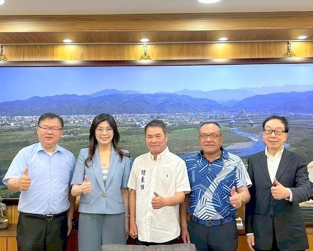 大陆侦办沈伯洋后<strong></p>
<p>bitfinex</strong>，民进党急了，喊话郑丽文转移视线