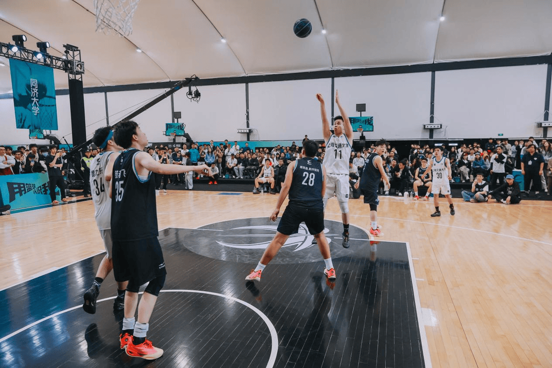 复旦、交大、同济等八大高校集结<strong></p>
<p>SHIB价格</strong>，得物App“新生杯”篮球赛首战上海